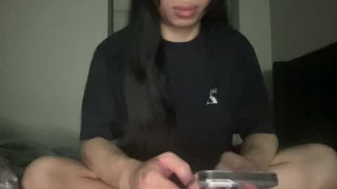 Snapshot of alextran665 chatting on 02.14.25 Your Anime T Girl online show from 02.14.25