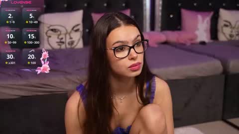 Snapshot of alexxisrae chatting on 06.12.26 Alexxis Rae online show from 06.12.26