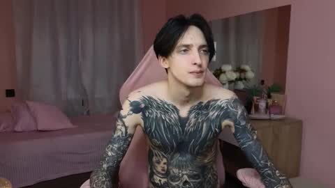 Snapshot of alexxone_ chatting on 10.28.25 Alex online show from 10.28.25