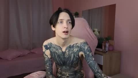 Snapshot of alexxone_ chatting on 11.13.25 Alex online show from 11.13.25