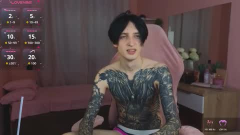 Snapshot of alexxone_ chatting on 11.27.25 Alex online show from 11.27.25