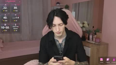 Snapshot of alexxone_ chatting on 12.01.25 Alex online show from 12.01.25