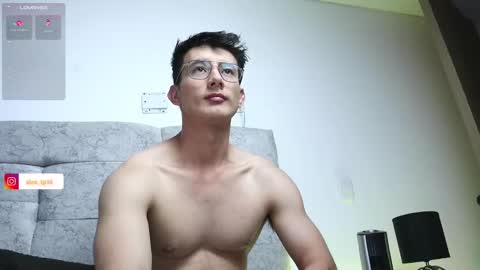 Snapshot of alexxx__01 chatting on 09.30.25 Alex online show from 09.30.25