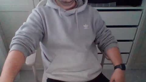 Snapshot of alfo267 chatting on 10.06.25 WorkFromHomeFun online show from 10.06.25