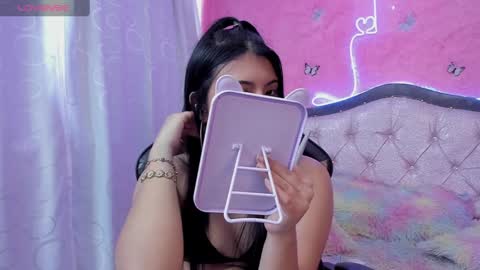 Carolina Join The Fan Club  online show from 01.20.25