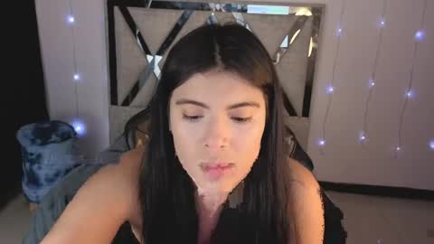 Snapshot of alfresii_rivera chatting on 05.04.26 Carolina Join The Fan Club online show from 05.04.26