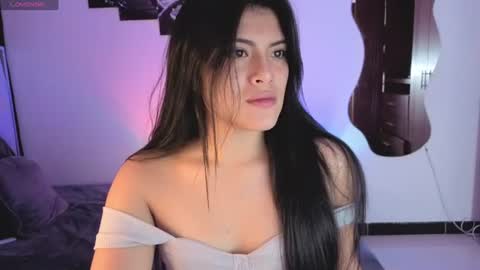 Snapshot of alfresii_rivera chatting on 06.18.26 Carolina Join The Fan Club online show from 06.18.26