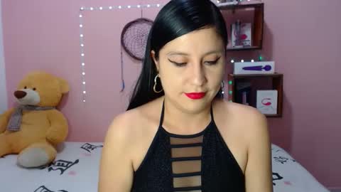 Snapshot of ali_squirt chatting on 02.24.25 alixia online show from 02.24.25