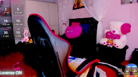 Snapshot of aliana_ross chatting on 03.11.25 aliana_ross online show from 03.11.25