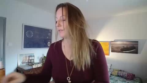 Snapshot of alice8363 chatting on 11.02.25 Alice online show from 11.02.25