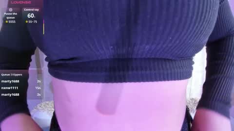 Snapshot of alice_26__ chatting on 11.24.25 alice_26__ online show from 11.24.25