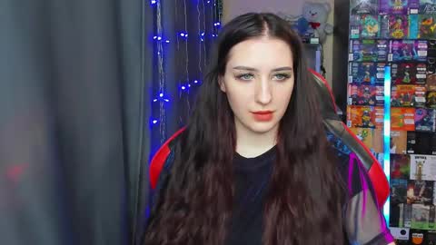 Snapshot of alice_bailey chatting on 02.15.25 Alice online show from 02.15.25