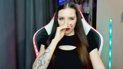 Snapshot of alice_bailey chatting on 09.13.25 Alice online show from 09.13.25