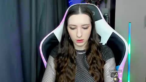 Snapshot of alice_bailey chatting on 11.28.25 Alice online show from 11.28.25