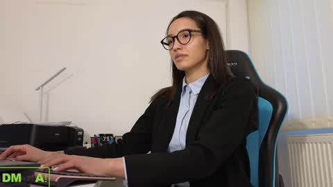 Snapshot of alice_bane chatting on 03.02.25 A R Y A T I A online show from 03.02.25