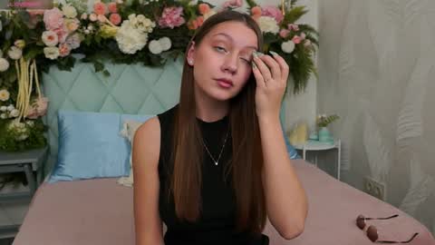 Alice in Wonderland  online show from 03.12.26