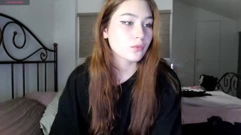 Snapshot of alice_clark13 chatting on 03.25.26 Alis online show from 03.25.26