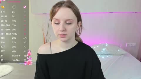 Snapshot of alice_diva chatting on 12.19.24 Alice GMT2 Mon 3-9 AM Tue 3-9 AM Fri 3-9 AM Sat 3-9 AM Sun 3-9 AM online show from 12.19.24