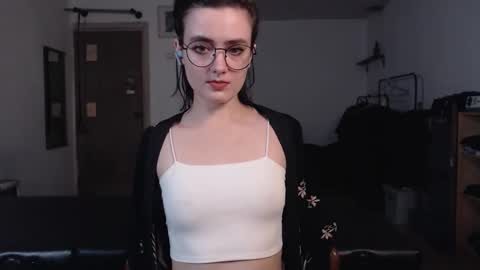 Snapshot of alice_glo chatting on 03.15.26 Alice online show from 03.15.26