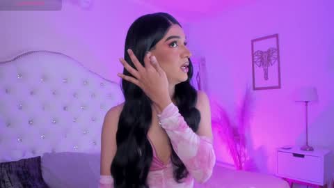 Snapshot of alice_graay_ chatting on 01.17.25 Alice Graay online show from 01.17.25