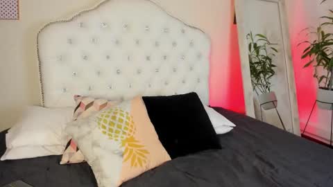 Snapshot of alice_graay_ chatting on 09.26.25 Alice Graay online show from 09.26.25