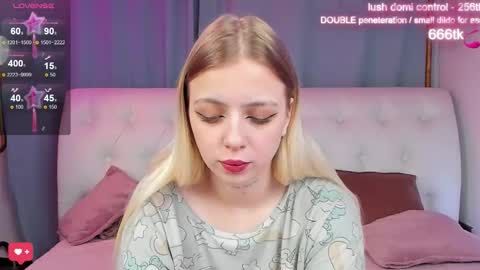 Snapshot of alice_halle chatting on 10.06.25 alice_halle online show from 10.06.25