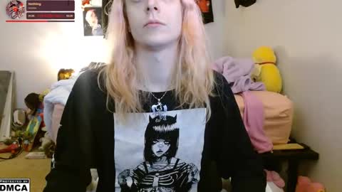 Snapshot of alice_hatchette chatting on 11.16.25 Alice Hatchette online show from 11.16.25