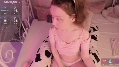 Snapshot of alice_kinky_girl chatting on 02.22.26 Alice online show from 02.22.26