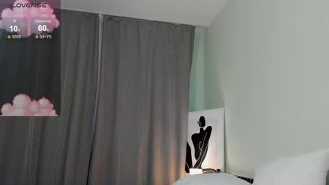 Snapshot of alice_miiiller chatting on 03.03.25 Alice online show from 03.03.25