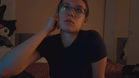 Snapshot of alice_miiiller chatting on 09.11.25 Alice online show from 09.11.25