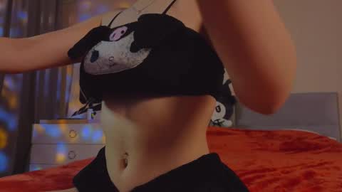 Snapshot of alice_miiiller chatting on 09.28.25 Alice online show from 09.28.25