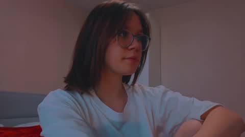 Snapshot of alice_miiiller chatting on 10.01.25 Alice online show from 10.01.25