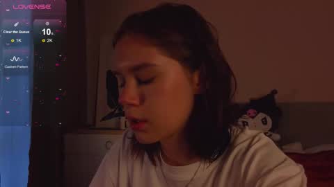 Snapshot of alice_miiiller chatting on 10.03.25 Alice online show from 10.03.25