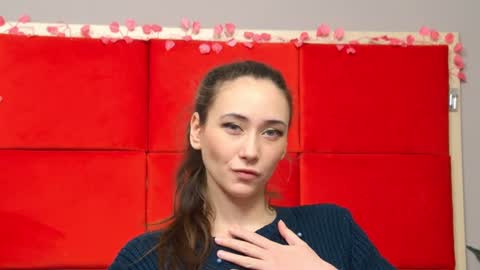 Snapshot of alice_munro chatting on 01.25.25 AliceMunro online show from 01.25.25