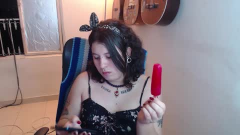 Snapshot of alice_psilocybe_sabina420 chatting on 10.31.25 Alicia Aldara online show from 10.31.25