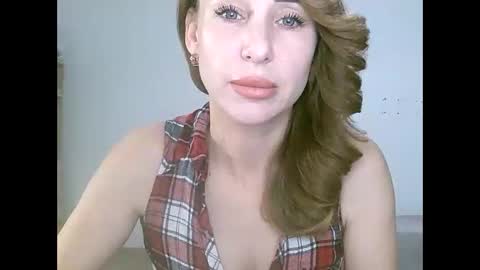 Snapshot of alice_sewx chatting on 11.13.25 Alice Sewx online show from 11.13.25