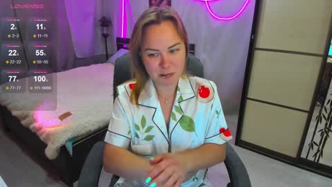 Snapshot of alice_sex_intellect chatting on 12.02.24 Alice online show from 12.02.24
