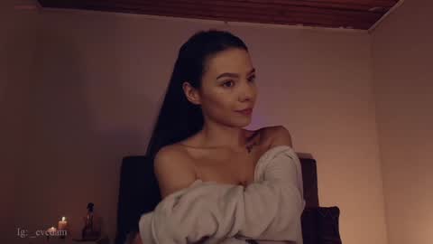 Snapshot of alice_steffen chatting on 01.08.25 evedam online show from 01.08.25