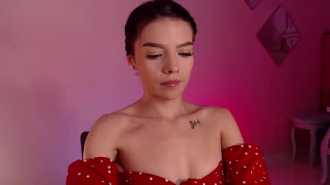 Snapshot of alice_steffen chatting on 02.13.25 evedam online show from 02.13.25