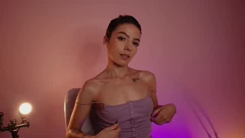 Snapshot of alice_steffen chatting on 02.15.25 evedam online show from 02.15.25