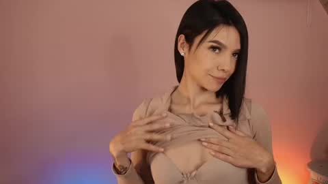 Snapshot of alice_steffen chatting on 03.07.25 evedam online show from 03.07.25