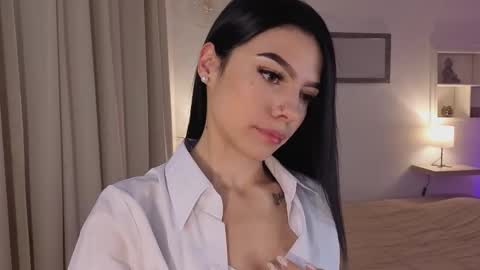 Snapshot of alice_steffen chatting on 10.10.25 evedam online show from 10.10.25