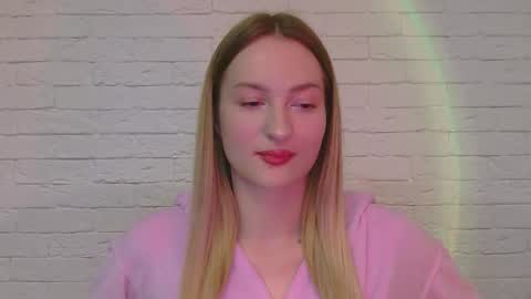 Snapshot of alice_sweet_01 chatting on 11.01.25 Alice online show from 11.01.25