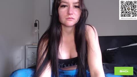 Snapshot of aliceallenxox chatting on 03.23.26 Alice Allen online show from 03.23.26