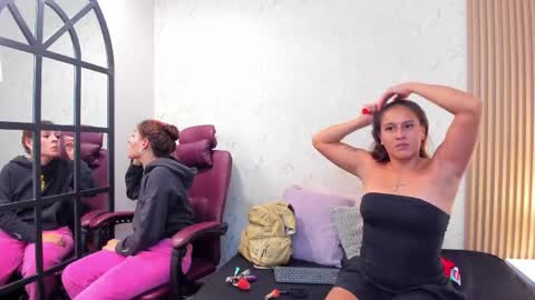 Snapshot of aliceandsia chatting on 05.10.26 Alice and Asia online show from 05.10.26