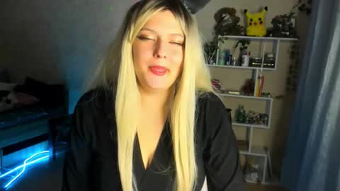 AliceCasey online show from 10.15.25