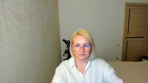 Alicee online show from 04.14.26