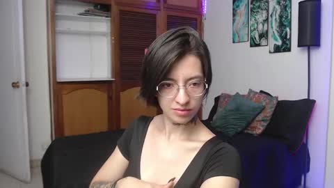 alicee_logan_ online show from 11.13.25