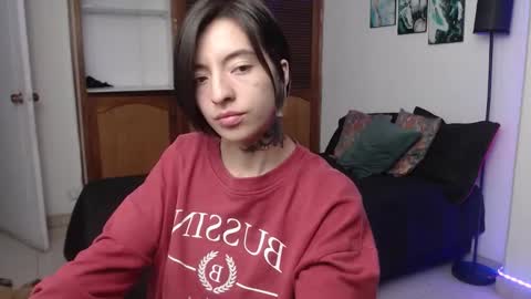 alicee_logan_ online show from 11.23.25