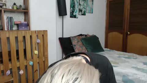alicee_logan_ online show from 04.24.26